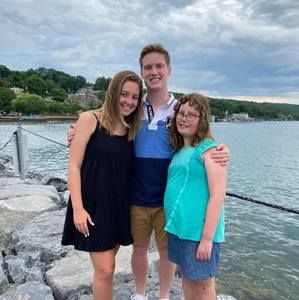 Meet your Posher, Robin